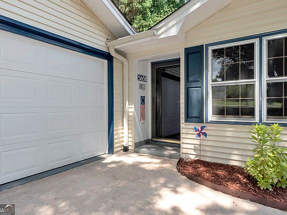 3rd image of 5658 Raintree Trce