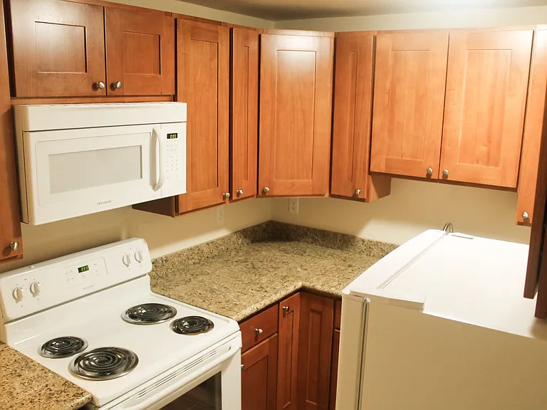 515 East Denny Apartments — Photo 26