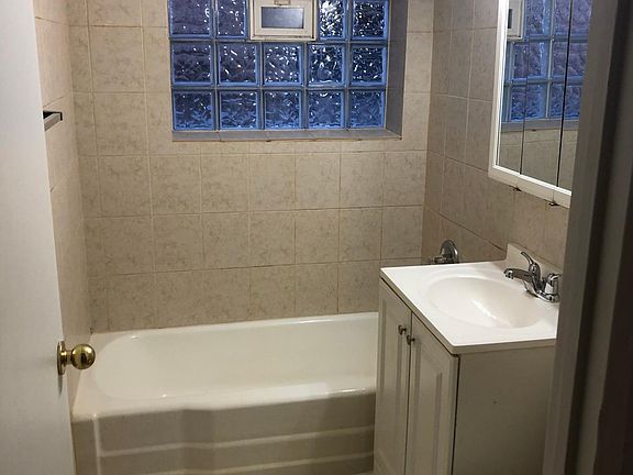 4th image of 2259 W 119th St #G