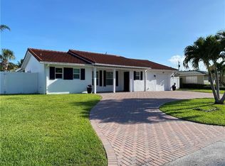 266 SW 12th St, Boca Raton, FL 33432