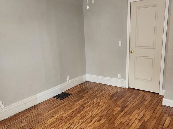 4th image of 400 S 6th St