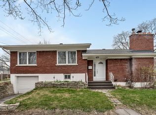 735 Chapman Blvd, Ottawa, ON K1G 1T7