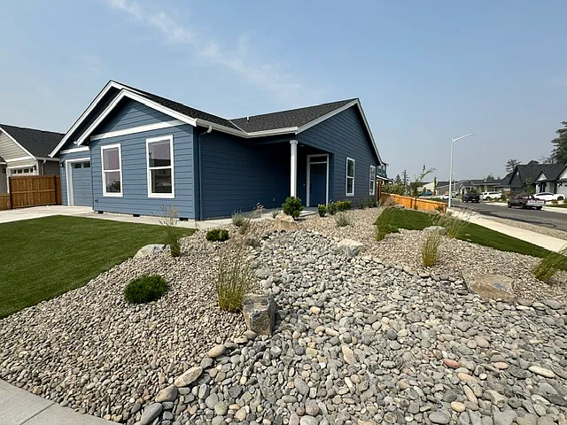 3 bed, 1639 sqft, $2,600 — Photo 3