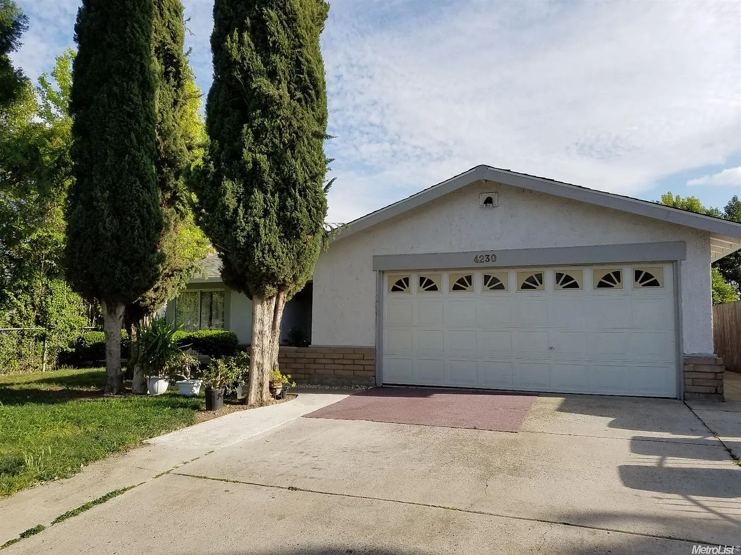 4230 Red Deer Way photo 1