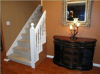 3rd image of 9412 Berkshire Cir