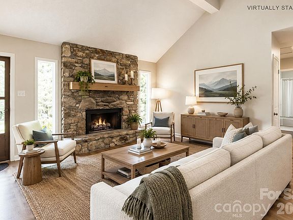 3rd image of 8 Muirfield Pl