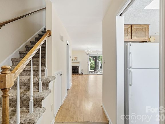 5th image of 2954 Iron Gate Ln