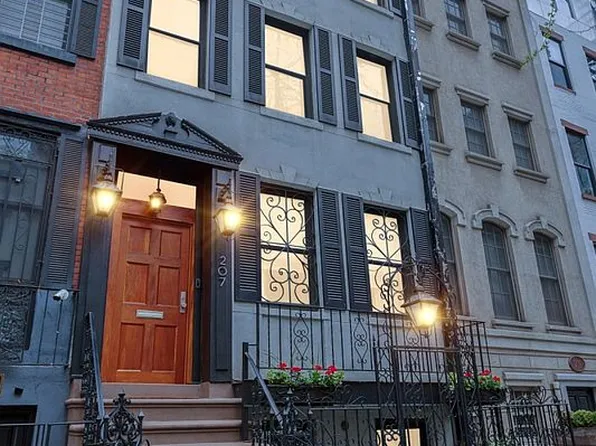 207 E 31st St, New York, NY 10016