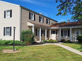 160 Quail Rd APT 54, Perrysburg, OH 43551