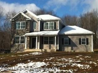 110 Stonefield Dr #L5, Jefferson Township, PA 18436
