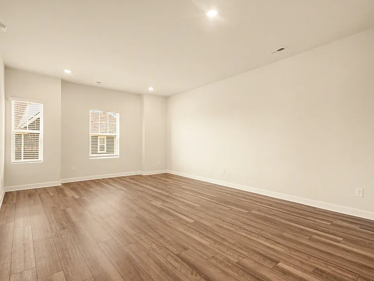 4426 Millennium Ave — Photo 13