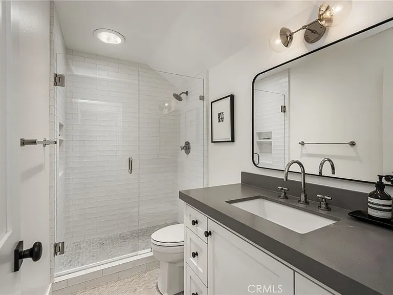 2726 Hilltop Dr — Photo 20