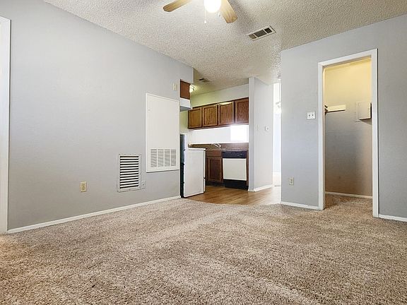 4th image of 3704 S 2nd St #202