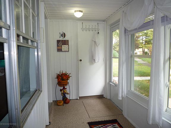 4th image of 1117B Argyll Cir