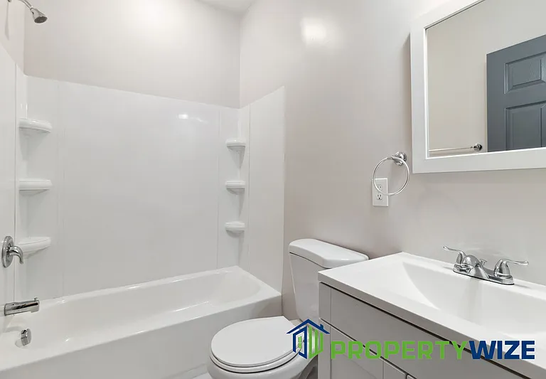 833 Hollins St #1F — Photo 12