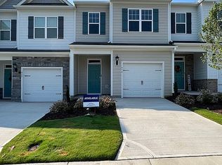 450 Hawthorne View Ct, Fuquay Varina, NC 27526