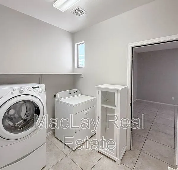 203 W Cedar Dr — Photo 18