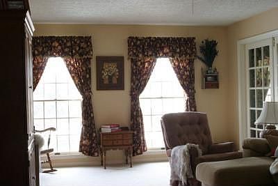 5th image of 850 Canterbury Dr