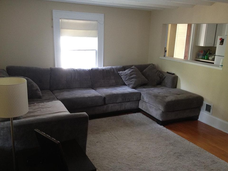 2nd image of 3 Leary Ln