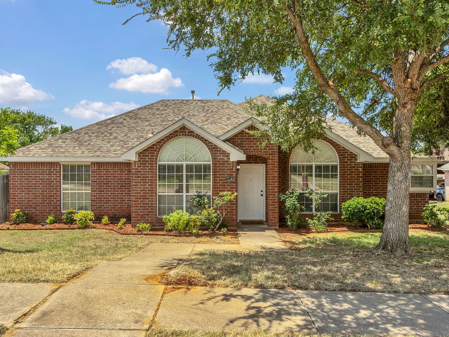 3 bed, 2009 sqft, $2,700 — Photo 1