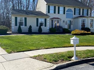 606 White Tail Ct, Sewell, NJ 08080