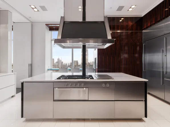 845 United Nations Plaza image 14 of 33