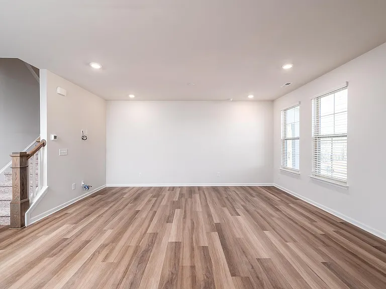 3322 Glenn Hope Way — Photo 8