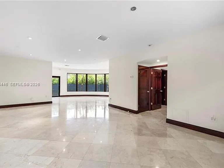 540 S Shore Dr — Photo 27