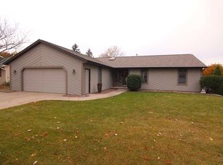 1214 La Count Rd, Green Bay, WI 54313