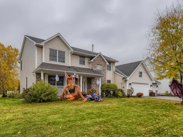 8848 Ranier Ln N, Maple Grove, MN 55311