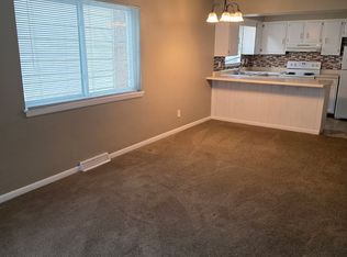 1502 E Terrace View Ln #A, Peoria Heights, IL 61616