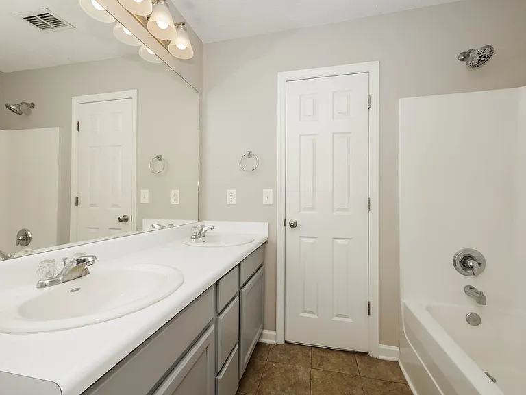 2726 Apostle Ln — Photo 12