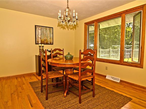 4th image of 4938 Trivet Dr N
