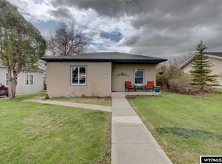 516 S 8th St, Douglas, WY 82633