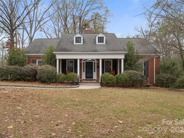 514 W Barr St, Lancaster, SC 29720
