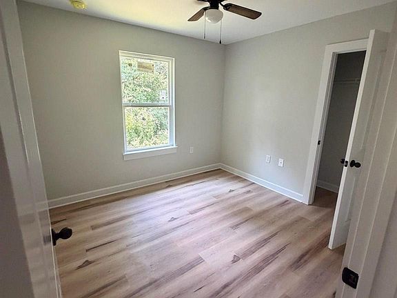 4th image of 3053 N 15th Ave