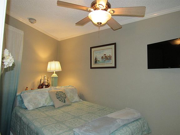 3rd image of 6102 Seawall Blvd #269