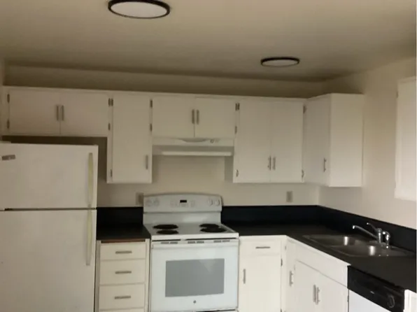 1028 SW Bay St, Newport, OR 97365