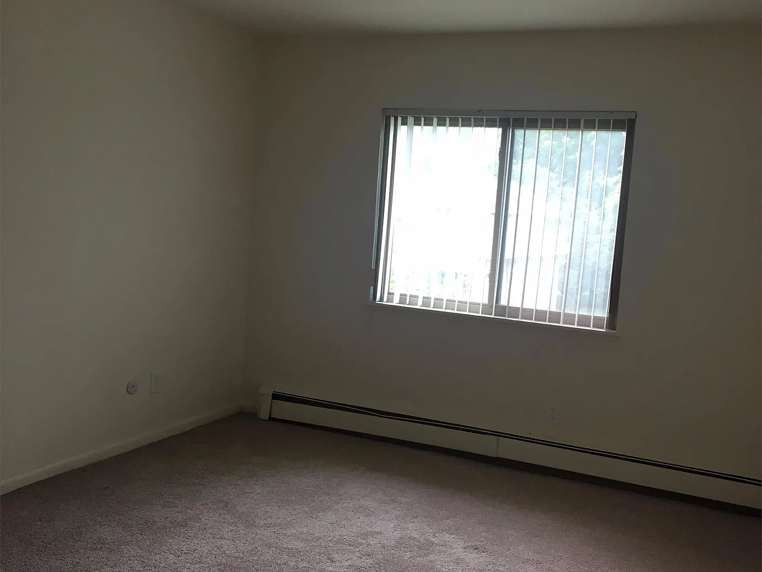 401 East Willard Avenue - 19 — Photo 3