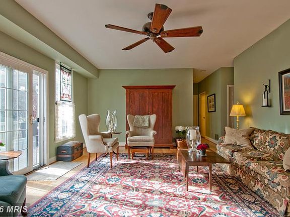 5th image of 611 Brownstone Dr #5