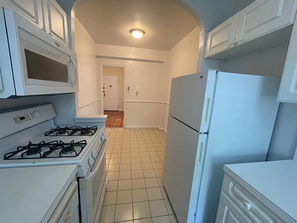 1st image of 98120 Queens Blvd #3
