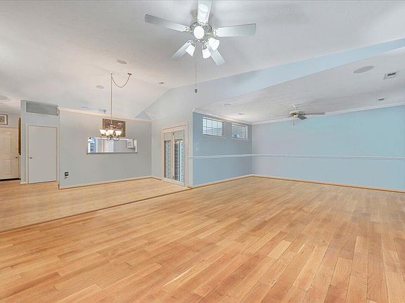 4th image of 6944 Black Walnut Ct