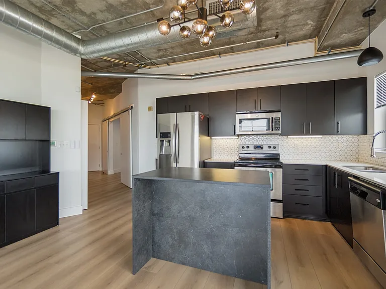 1001 Belleview St #408 — Photo 10