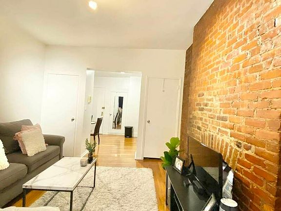 3rd image of 344 E 76th St #15