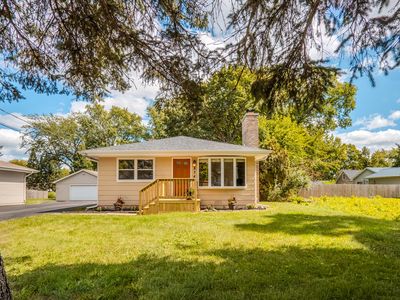 834 N Van Buren St, Batavia, IL, 60510