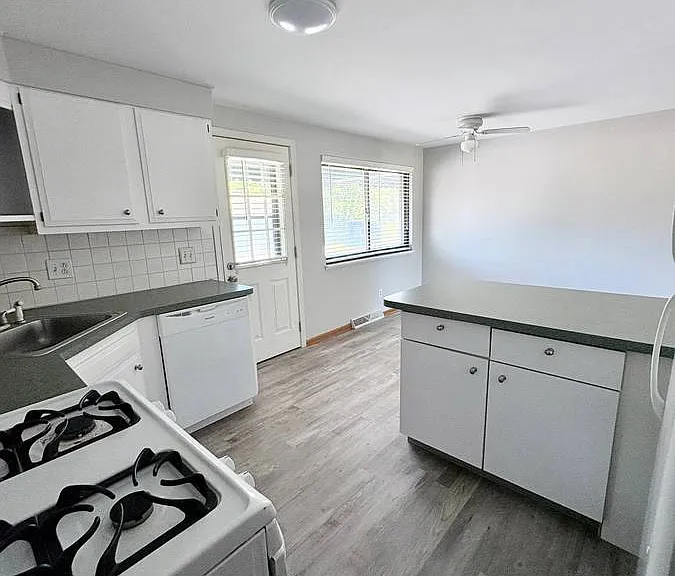 775-779 Main St #611 — Photo 1