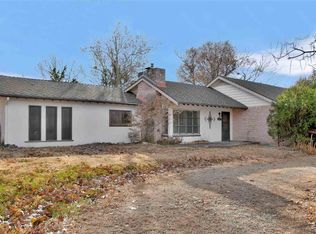2100 S Brentwood Dr, Wichita, KS 67218