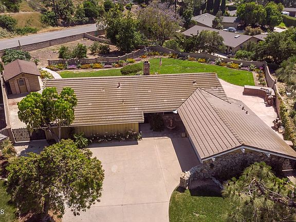 3rd image of 1076 Sueno Ct