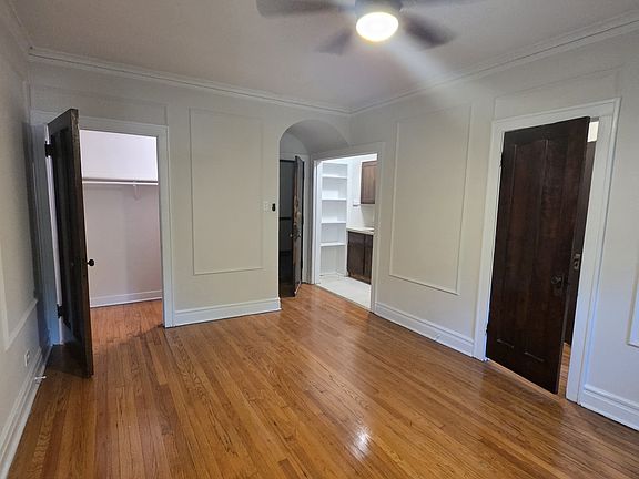 4th image of 5724-34 S Blackstone Ave #11458624