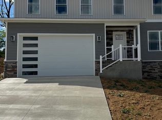 408 Frick Ave, Waynesboro, PA 17268
